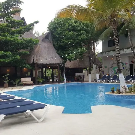 Jungle House Tulum Hotel & Hostal